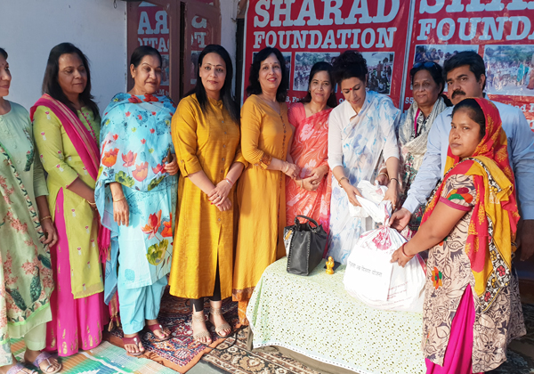 शरद फॉऊडेशन ने द्वितीय अन्न वितरण कार्यक्रम का किया आयोजन