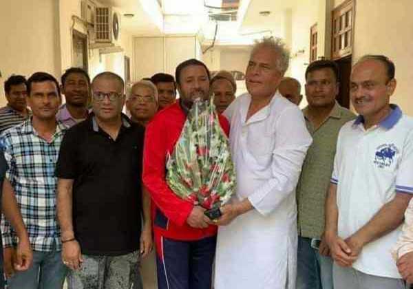 अवतार भड़ाना को मिला करण दलाल का समर्थन