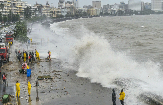 Cyclone Nisarga has Mumbai in sight