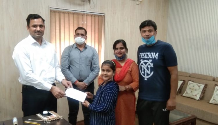 उपायुक्त यशपाल ने कोविड काल में आनलाईन रंगमंच प्रतियोगिता के विजेता विद्यार्थियों को किया सम्मानित