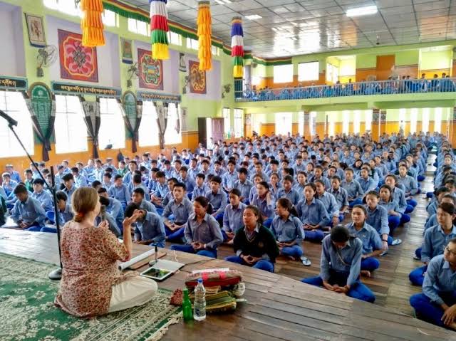 भारत के विभिन्न स्कूलों में फालुन दाफा का परिचय, कैसे फालुन दाफा भारत में स्कूली बच्चों की मदद कर रहा है