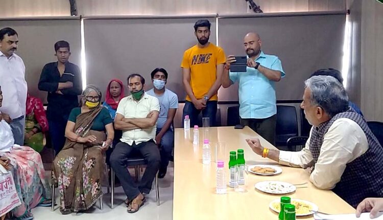 इलाज के अभाव में प्रदेश में गरीबों को नहीं रहेगी कोई असुविधा : कृष्णपाल गुर्जर