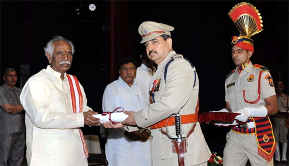 पुलिस उपायुक्त सैन्ट्रल श्री मुकेश मलोहत्रा राष्ट्रपति पुलिस पदक से किए गए सम्मानित