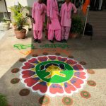 सांसद खेल महोत्सव – जूनियर रेडक्रॉस और ब्रिगेड सदस्यों ने रंगोली सजाई