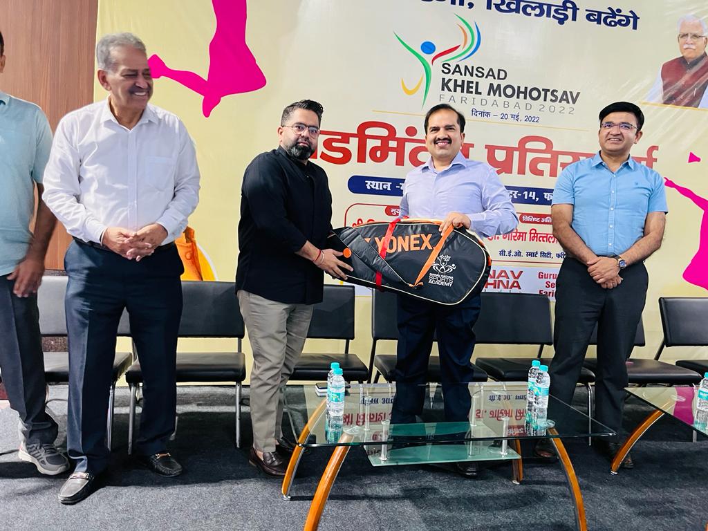 संसद खेल महोत्सव के लिए बैडमिंटन खेल का मानव रचना इंटरनेशनल स्कूल, सेक्टर-14 फरीदाबाद में उद्घाटन
