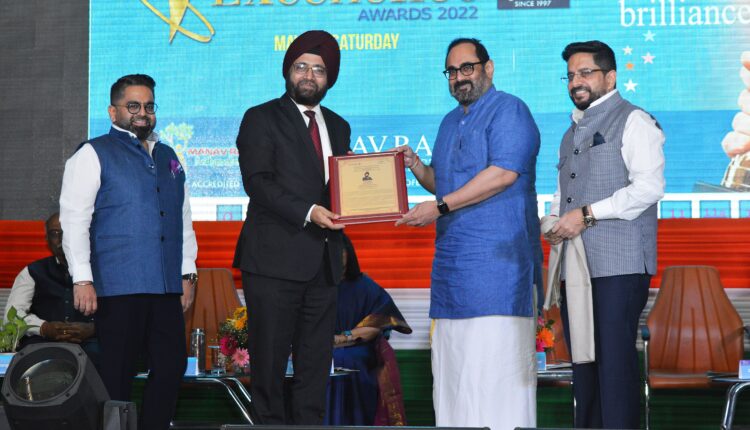 माननीय राज्य मंत्री श्री. राजीव चंद्रसेखर ने छठे मानव रचना उत्कृष्टता पुरस्कार में दिग्गजों को सम्मानित किया