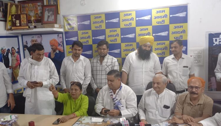 अदानी को एयरपोर्ट 50 साल के लिए और युवाओं को सेना में नौकरी 4 साल के लिए : धर्मबीर भड़ाना