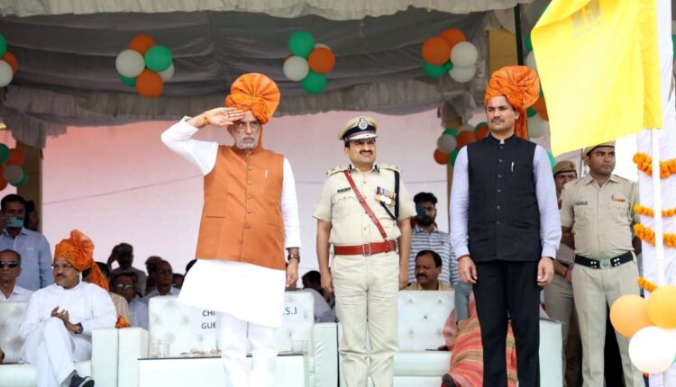 केन्द्रीय राज्य मंत्री कृष्ण पाल गुर्जर ने बल्लभगढ़ में किया 76वें स्वतंत्रता दिवस समारोह में ध्वजारोहण*