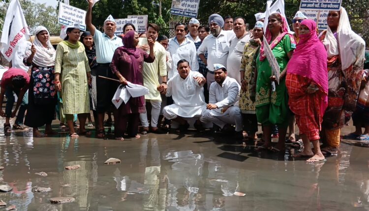 हरियाणा में भाजपा सरकार कर रही है मुगल शासन, जनता को लूटने का करती है काम : धर्मबीर भड़ाना