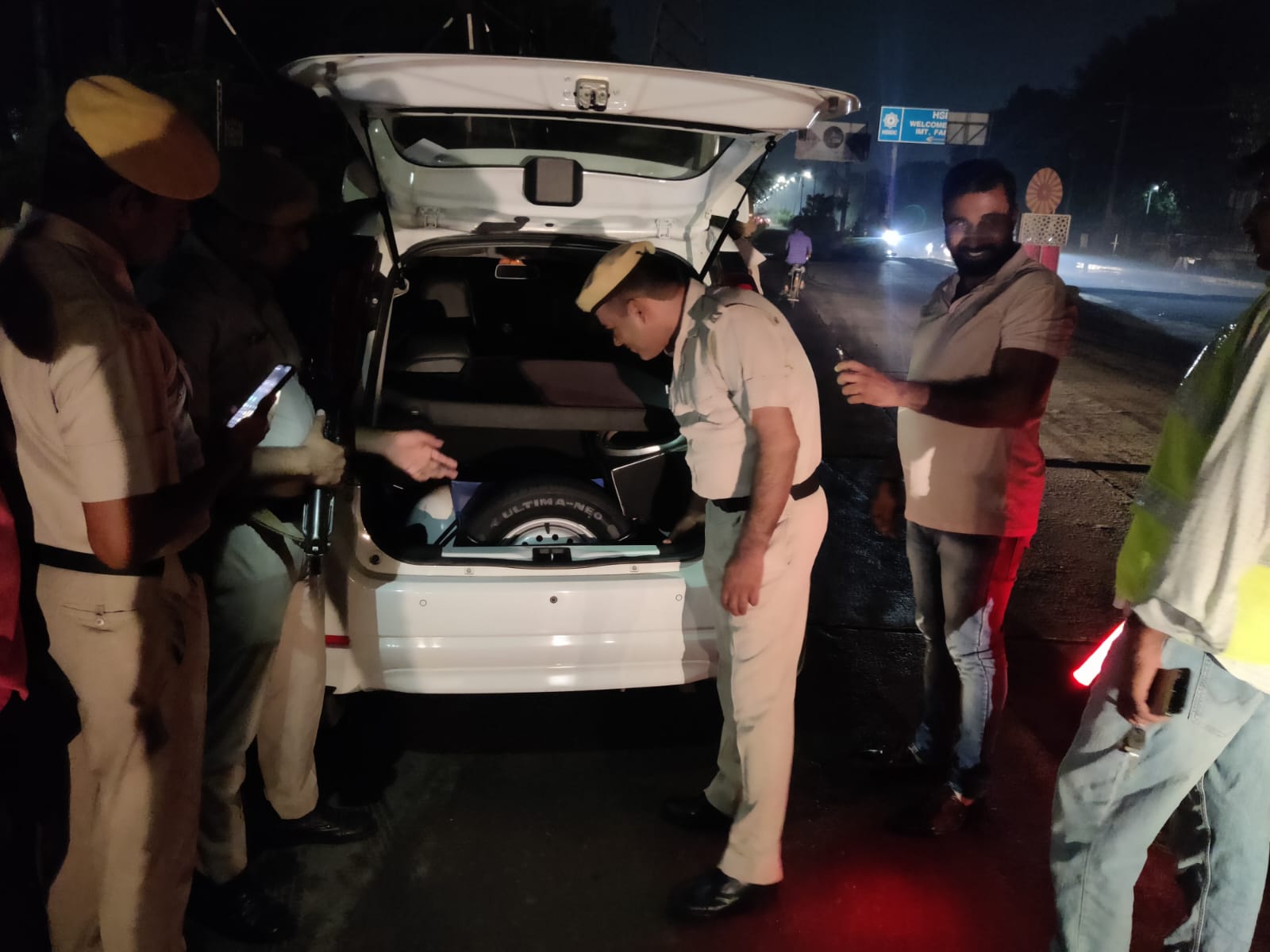 During Night Domination campaign, Faridabad Police checked 4506 vehicles, 123 deducted challans, 4 vehicles impounded