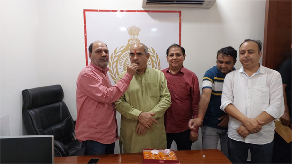 कैबिनेट मंत्री मूलचंद शर्मा का मुजेसर रेलवे अंडर ब्रिज की मंजूरी दालवाने पर मुजेसर वासियों ने किया आभार व्यक्त