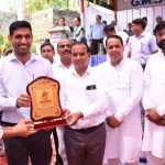 विद्यार्थी अपनी मेहनत पर विश्वास रखें, अपने आपकों किसी से कमत्तर ना आंकें -DC