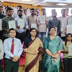 प्रधानमंत्री नरेंद्र मोदी ने वीडियो कॉन्फ्रेंसिंग के माध्यम से देश में 10 लाख कर्मियों के लिए एक मेगा भर्ती अभियान रोजगार मेला का शुभारंभ किया