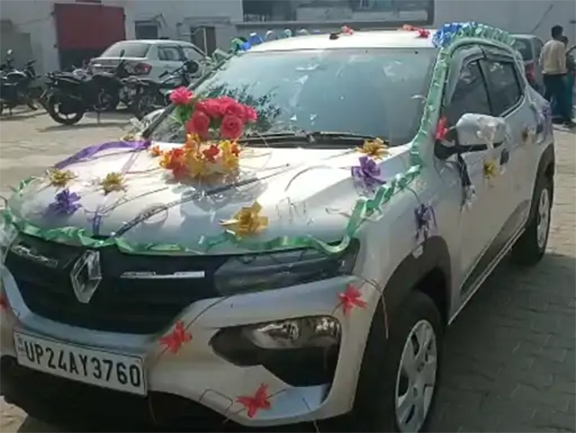 दूल्हे ने दुल्हन को स्टेज पर किया किस: लड़की ने लौटाई बारात, लड़के ने कहा- 3 हजार की शर्त लगी थी