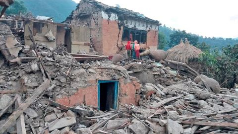 जुमला, मध्य पश्चिमी, नेपाल से 42 किमी दूर 5.6 तीव्रता का भूकंप