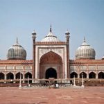 जामा मस्जिद में महिलाओं की अकेले एंट्री बैन: परिवार या पति के साथ आएं, मस्जिद प्रशासन बोला- ये टिकटॉक बनाने की जगह नहीं