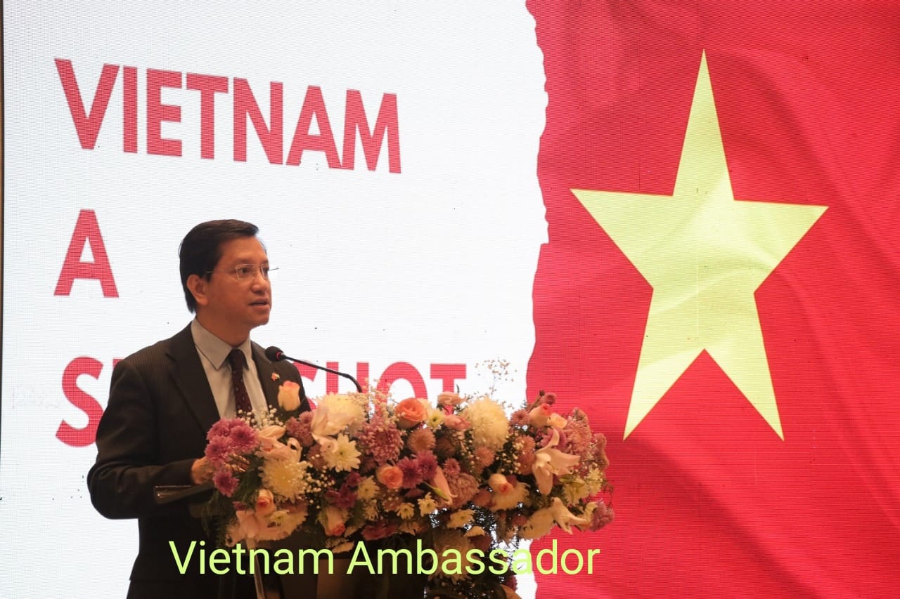 भारतीय स्कूली छात्र वियतनाम जाने को तैयार