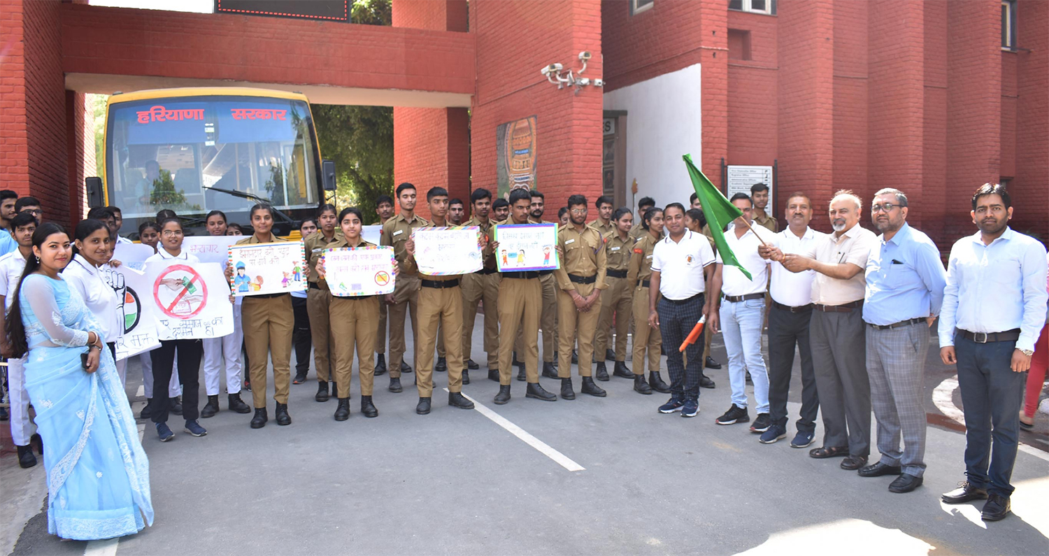 जे.सी. बोस विश्वविद्यालय के विद्यार्थियों ने भ्रष्टाचार उन्मूलन को लेकर जागरूकता रैली निकाली