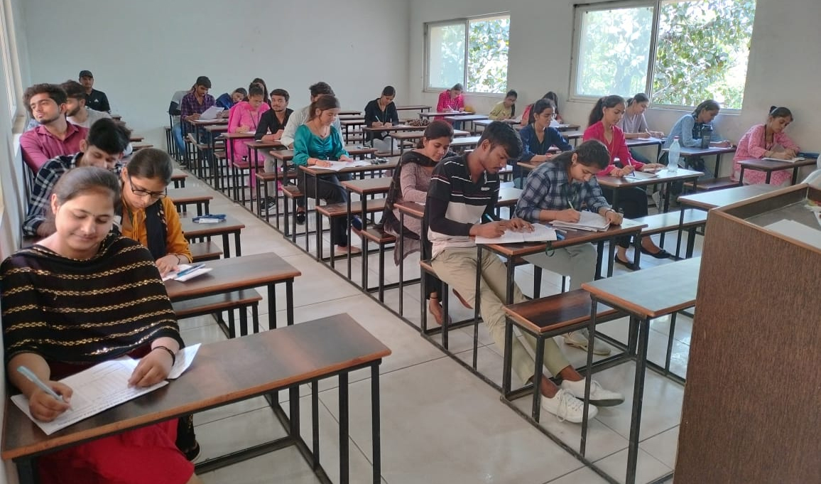 गृह-परीक्षा का आयोजन