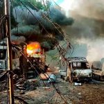 म्यांमार सेना ने भीड़ पर बम बरसाए, 100 की मौत