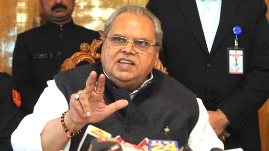 सत्यपाल मलिक को CBI का नोटिस, इंश्योरेंस स्कैम में पूछताछ के लिए बुलाया