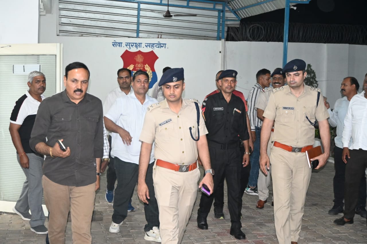Superintendent of police पलवल ने Crime Branch होडल का किया औचक निरीक्षण