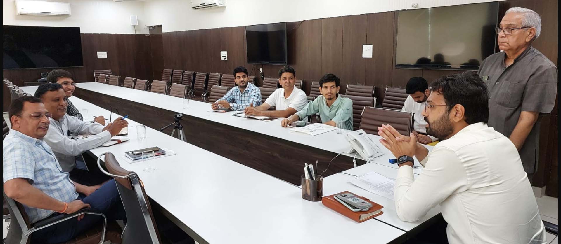 गर्मी में पेयजल सप्लाई से जुड़ी हुई  तमाम तैयारियां व प्रबंध सुनिश्चित करें संबंधित विभाग: नगराधीश अमित मान