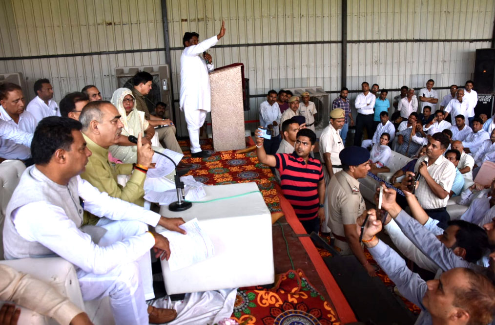 Cabinet minister Moolchand Sharma did public dialogue in village Fatehpur Billouch
