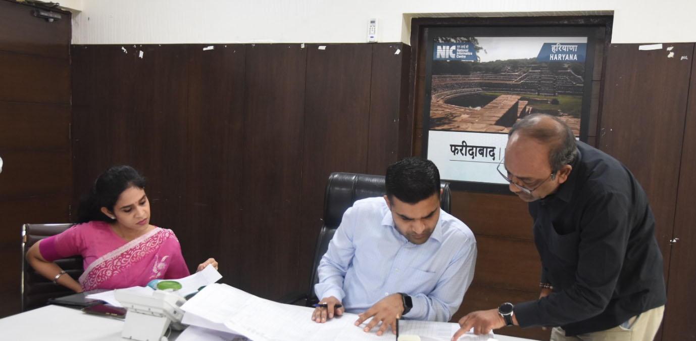 जिला में प्रशासनिक कमेटी की अनुशंसा पर ही अवैध कॉलोनियों को किया जाए  नियमित: डीसी विक्रम सिंह