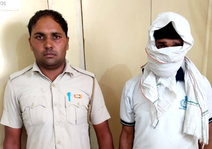 कैंप थाना पुलिस ने हनीट्रैप में शामिल थानेदार को किया गिरफ्तार