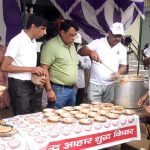 जिला रेडक्रॉस सोसाइटी द्वारा बाढ़ प्रभावित क्षेत्रों में लोगों के लिए उचित खाने की व्यवस्था का आयोजन: डीसी विक्रम सिंह