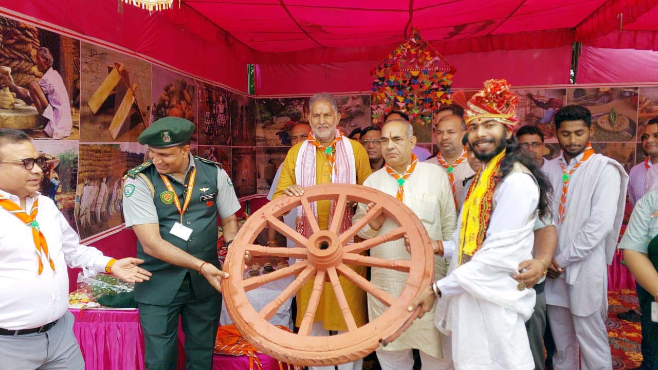अध्यापक बच्चों को स्कूली शिक्षा के साथ-साथ संस्कारवान शिक्षा भी दें : मूलचंद शर्मा