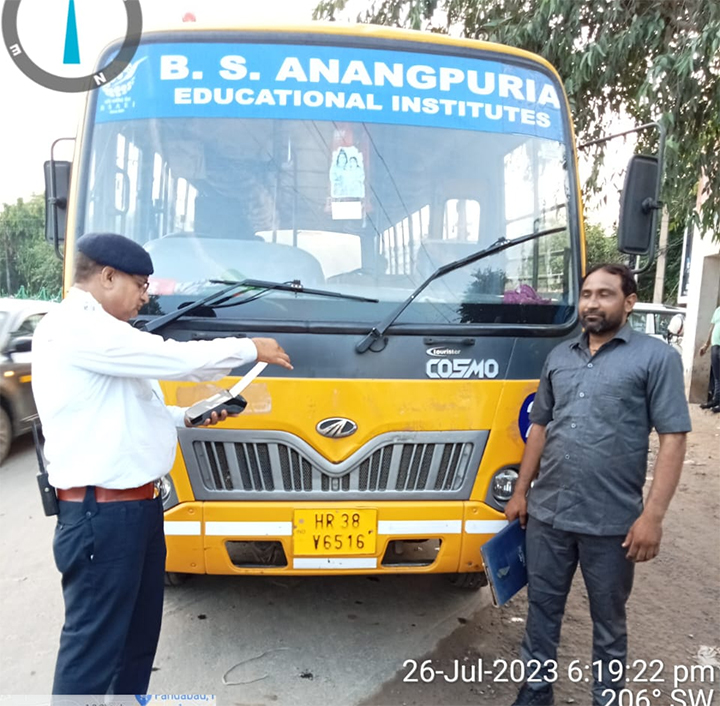 Faridabad traffic police challaned 124 school buses in a day under safe vehicle policy
