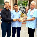 जगजीत सिंह नैन को आरडब्लूए ब्लॉक डी2/ सेक्टर 10 का प्रधान बनने पर पूर्व मंत्री कर्ण दलाल ने दी बधाई