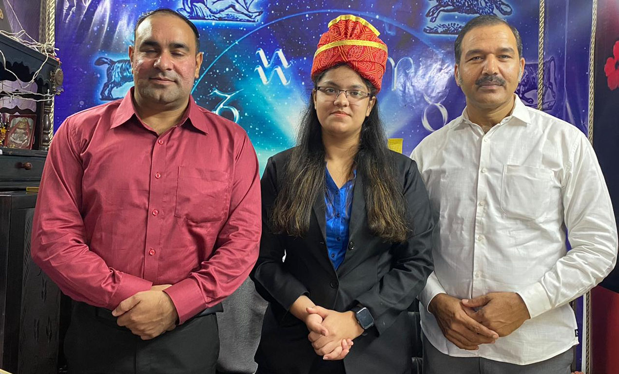 CA की द्वितीय कक्षा के परिणाम में सीमरन गुलयानी जिला टापर, आने पर अखिल भारतवर्षीय ब्राह्मण महासभा सभा ने किया स्वागत