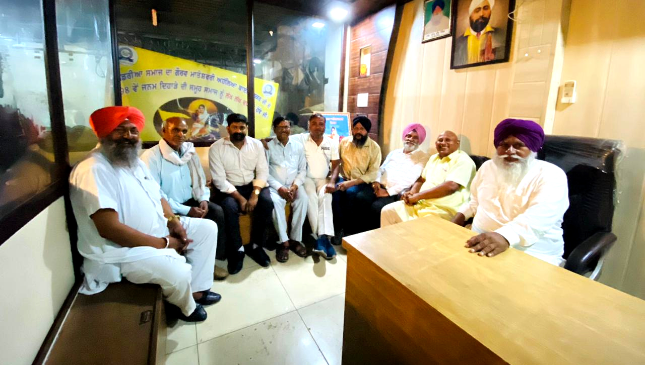 Meeting with the people of Pal Baghel Gadaria Samaj in Patiala, Punjab State