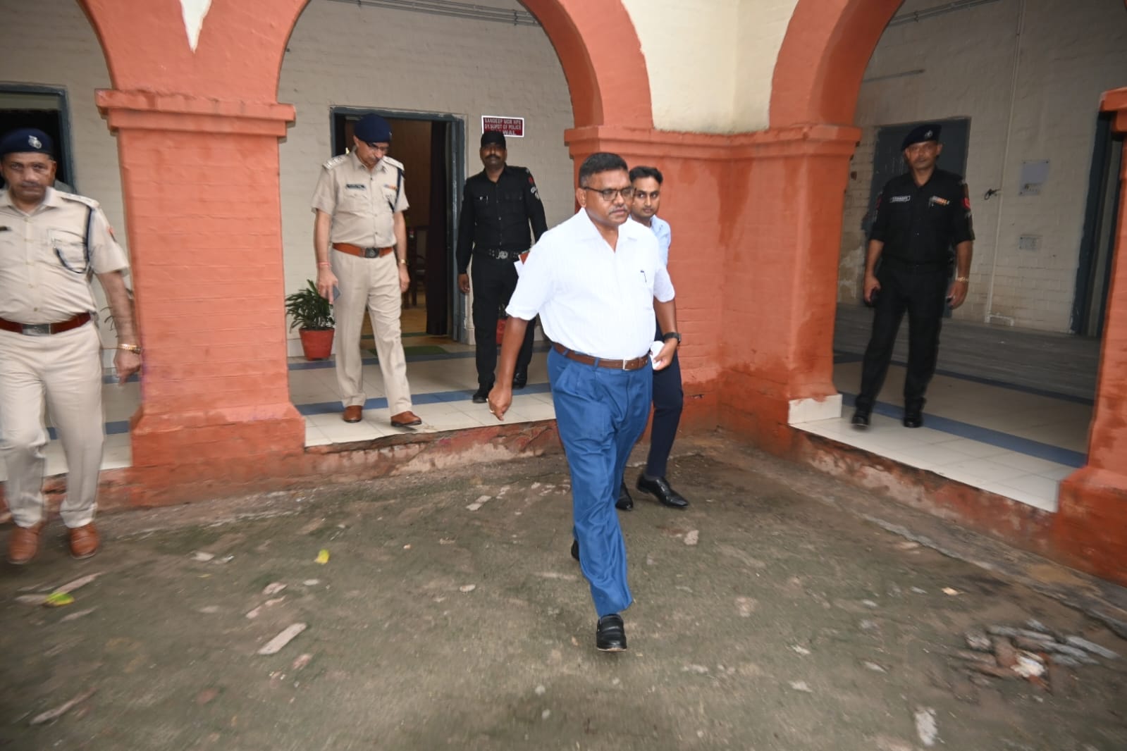 Range Level पर अतिरिक्त पुलिस महानिदेशक, दक्षिण रेंज रेवाडी ने जिला पलवल में बरामद मादक पदार्थ मदों का निष्पादन से पूर्व किया फिजीकल निरीक्षण