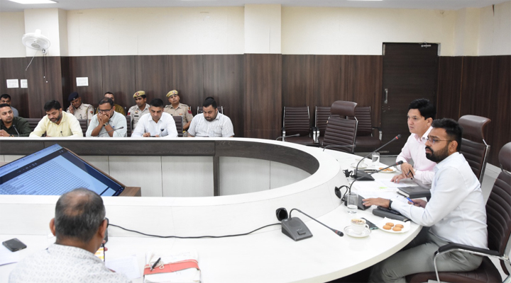 ऑनलाइन पोर्टल पर आई शिकायतों का निर्धारित समय पर करें निपटारा : एसडीएम त्रिलोक चंद