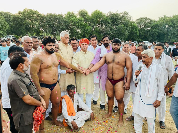 खेलों के आयोजन से युवाओं को खेलों की तरफ आगे आने का मौका मिलता है : विजय प्रताप सिंह