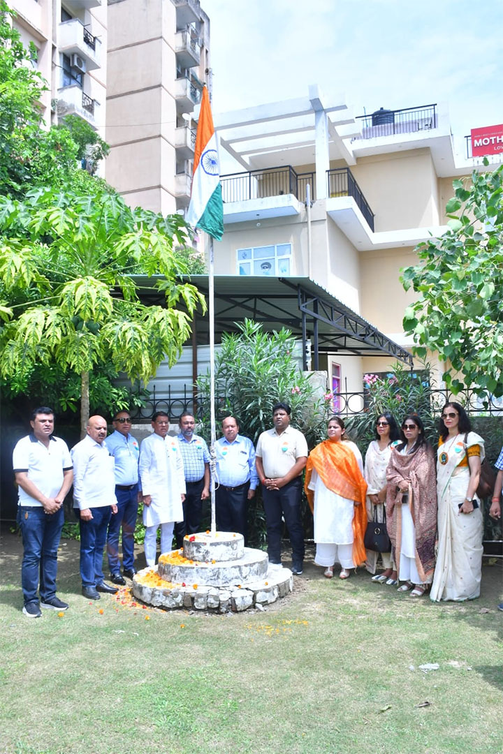 तिरंगा को देख बढ़ जाता है आजादी का अहसास - राजेश नागर