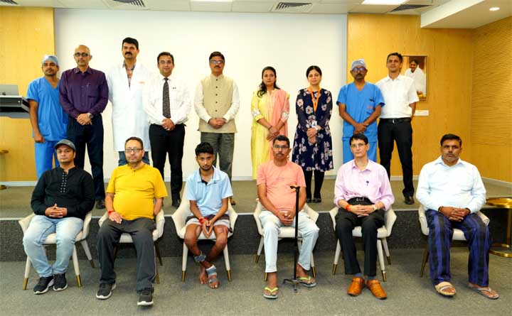 फरीदाबाद के अमृता हॉस्पिटल के डॉक्टरों ने पिछले एक साल में छह मरीजों के पैर कटने से बचाए हैं