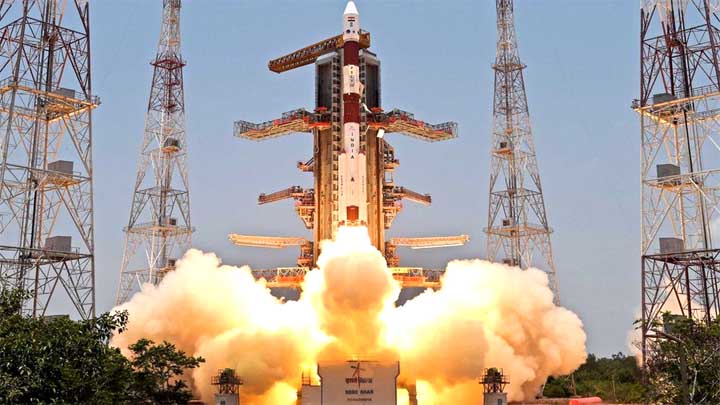 पृथ्वी की कक्षा में पहुंचा ISRO का आदित्य L1