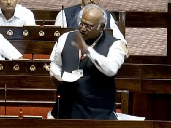 Uproar over Women's Reservation Bill in the new Parliament, Kharge said in Rajya Sabha - Dalit-backward women do not get rights.