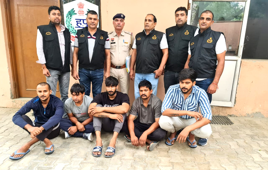 जीजा ने की दुसरी शादी- साले ने साथियो के साथ मिलकर किया अपहरण, थाना सेक्टर-17 में हुआ मुकदमा दर्ज- क्राइम ब्रांच की टीम ने 7 आरोपियो को किया गिरफ्तार, भेजा जेल