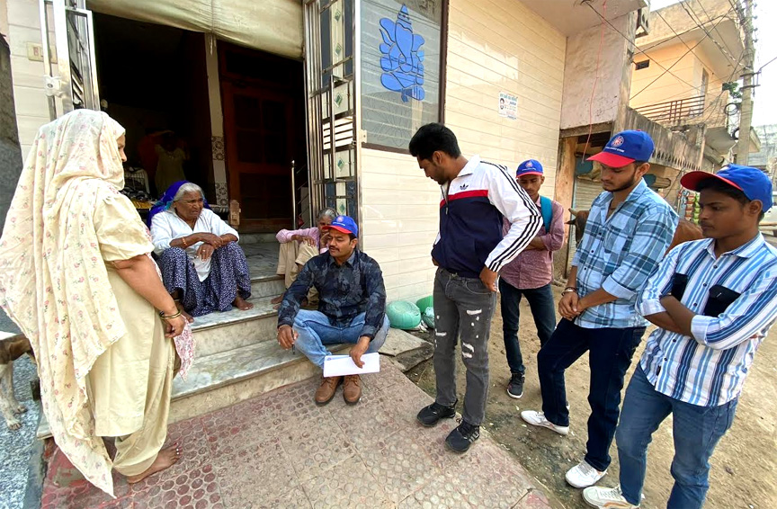 नेहरू कॉलेज की एनएसएस यात्रा का गाँव में हुआ स्वागत