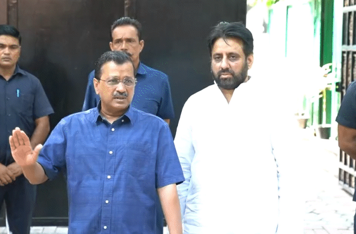 केजरीवाल बोले- हमें खत्म करना चाहते हैं PM MODI , हमारे खिलाफ 170 से ज्यादा केस