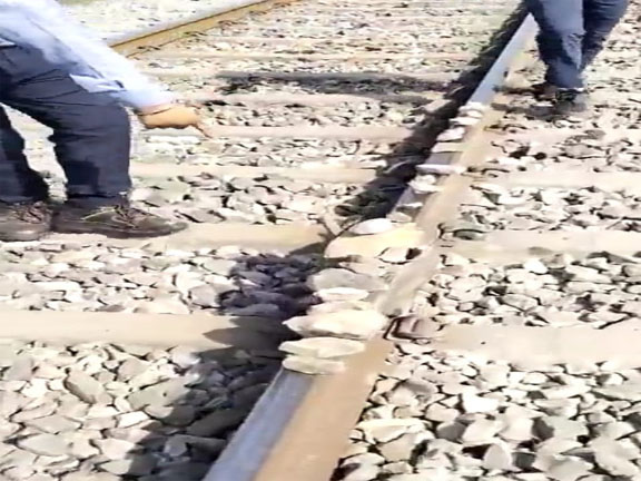 राजस्थान में वंदे भारत ट्रेन को डिरेल करने की कोशिश
