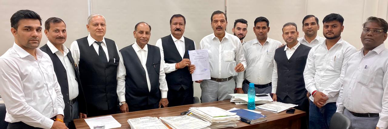 वकीलो ने बैठक कर सर्वोच्चतम न्यायालय द्वारा समलैंगिकता विवाह को रद्द करने का किया स्वागत