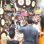 आकर्षण का केंद्र बना लकड़ी ऐसे बने बच्चों के खिलौनें और सजावटी सामान