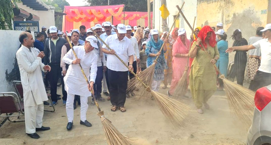 प्रधानमंत्री जी ने झाड़ू उठाया और देश को स्वच्छता का संदेश दिया -  राजेश नागर